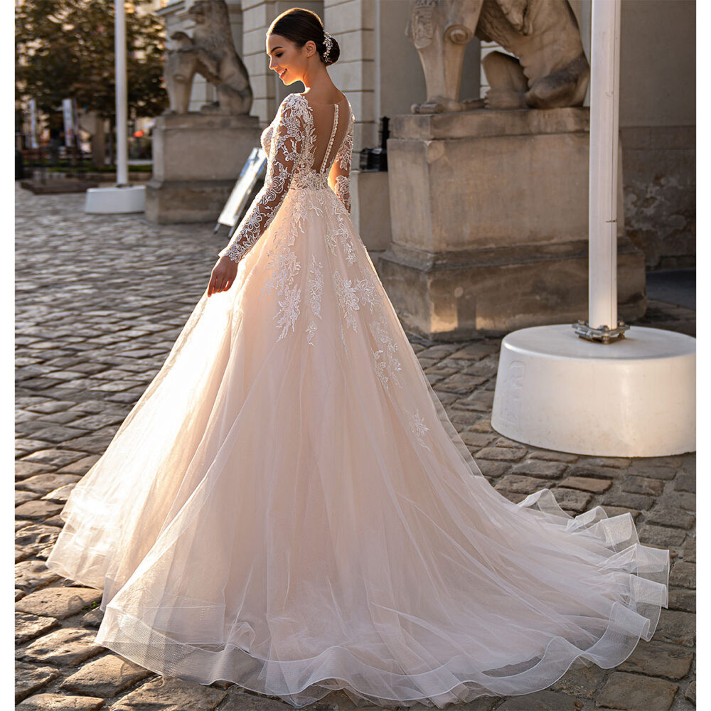 Νυφικό Φόρεμα Πριγκιπικό Α Γραμμή Δαντέλα Και Τούλι Με V Μπούστο-5991